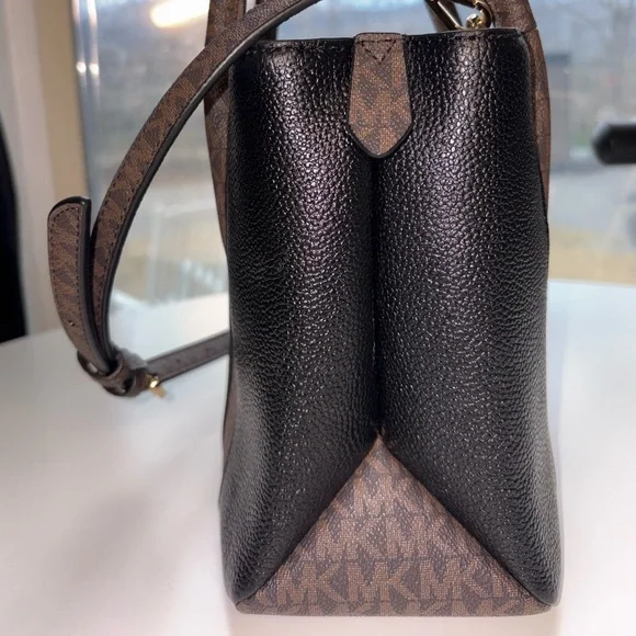 Michael Kors Black Pebbled Leather Satchel MK Logo Trim Crossbody NWOT - Picture 6 of 11